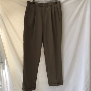 Greg Norman waist 32 length 34 slacks khaki with cuff golf pants well made